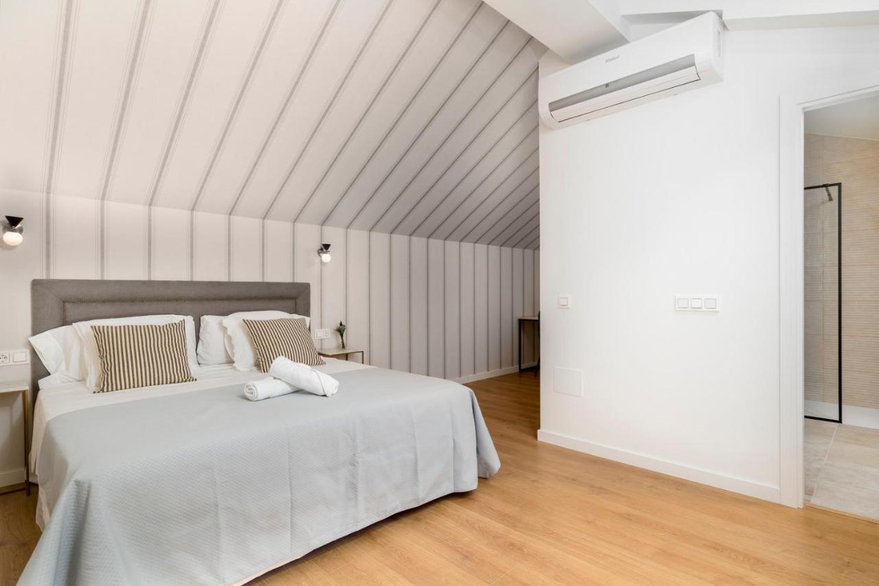 Atico Plaza Del Teatro 3 Habitaciones 马拉加 外观 照片