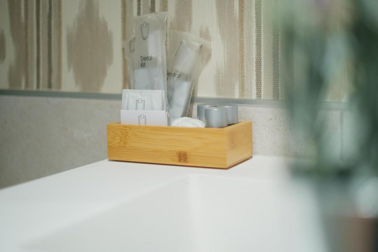 Atico Plaza Del Teatro 3 Habitaciones 马拉加 外观 照片