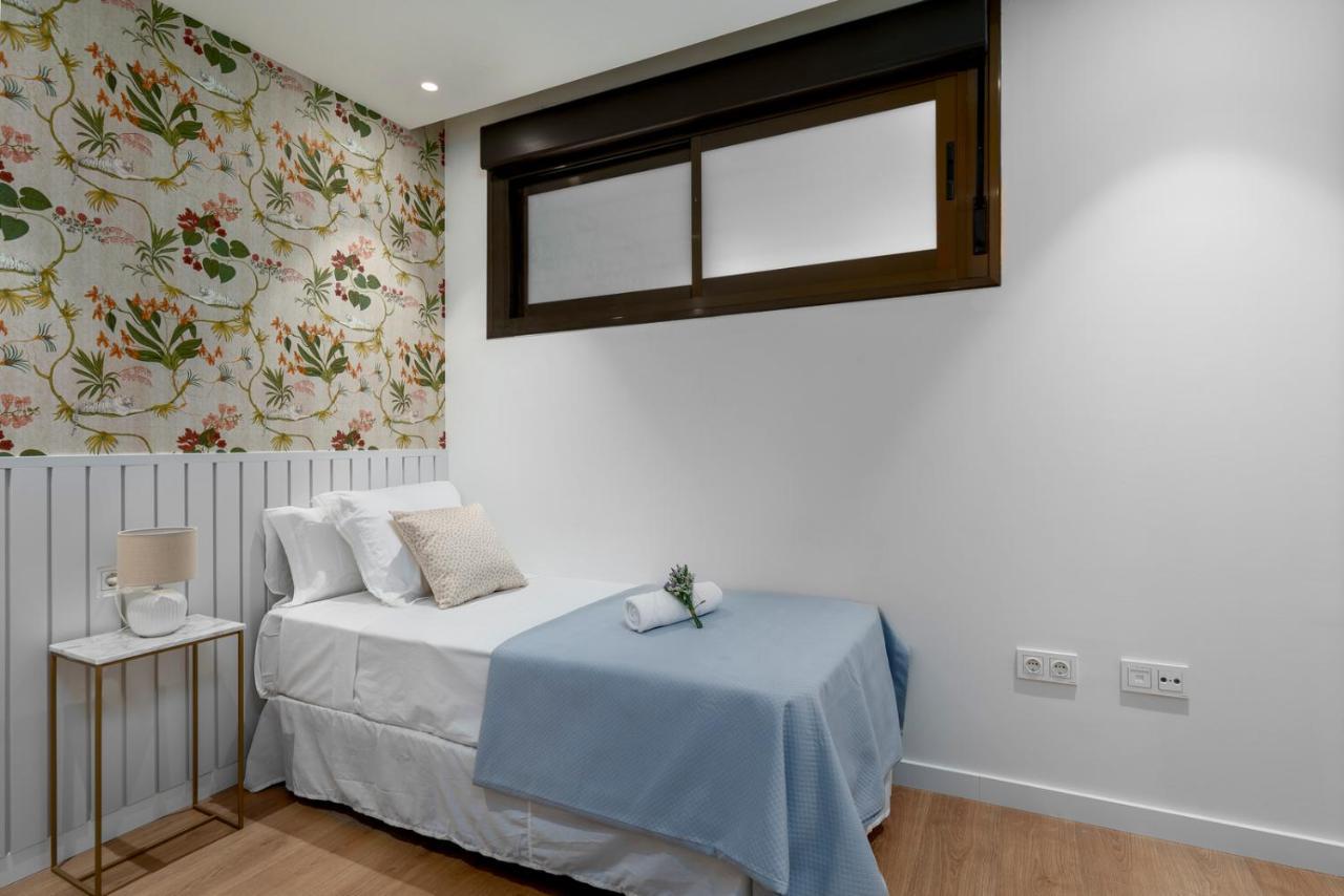 Atico Plaza Del Teatro 3 Habitaciones 马拉加 外观 照片