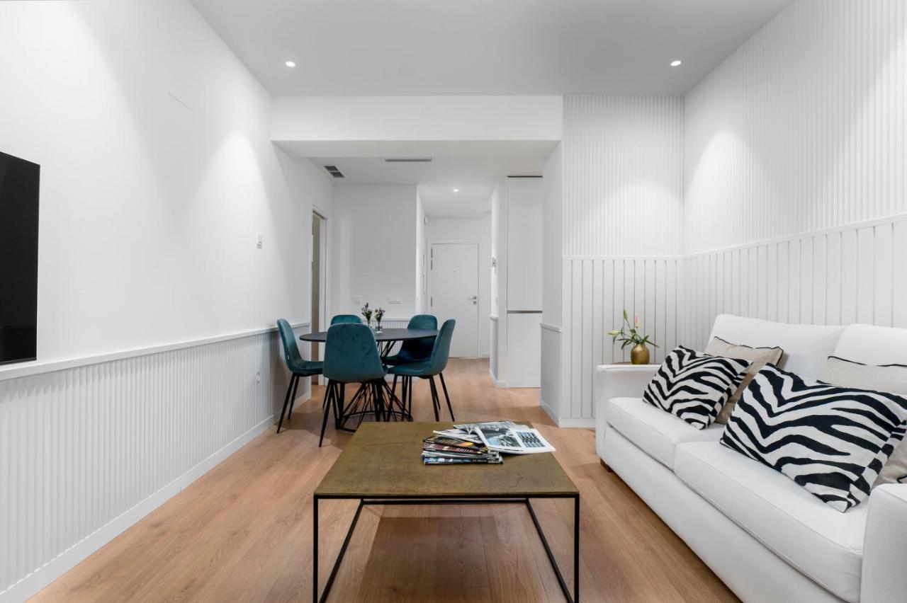 Atico Plaza Del Teatro 3 Habitaciones 马拉加 外观 照片